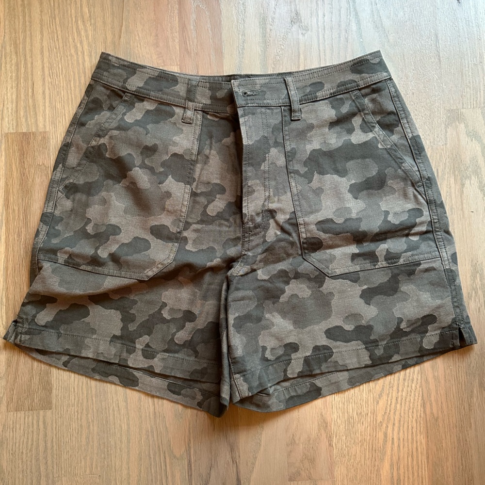 JCrew Camo Shorts - size 6